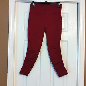 Fabletics medium maroon leggings